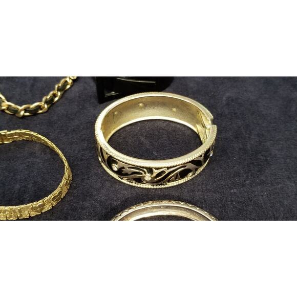 Twelve various bracelets goldtone , black and silvertone 51124 - Picture 15 of 16